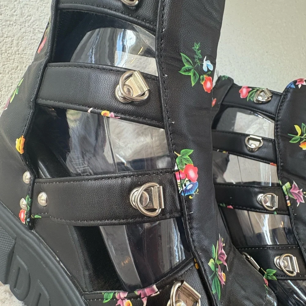 Black Floral High Platform Wedge Sandals